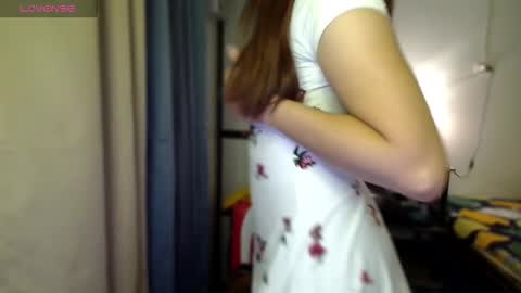 Snapshot of naisha143 chatting on October 29, 12:35 am MARY MAE online show from October 29, 12:35 am