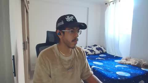 Snapshot of naitsihrc chatting on November 26, 6:42 pm Nait online show from November 26, 6:42 pm