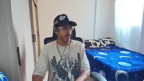 Snapshot of naitsihrc chatting on November 28, 3:04 pm Nait online show from November 28, 3:04 pm