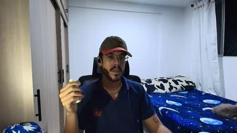 Snapshot of naitsihrc chatting on November 29, 3:09 am Nait online show from November 29, 3:09 am