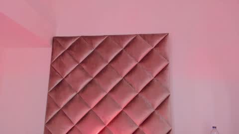 INSTAGRAM  m2221     online show from January 14, 5:45 pm