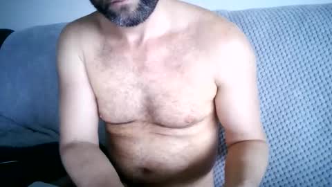 naked_dude25 online show from December 7, 1:25 am