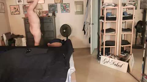 Snapshot of nakedmonkey chatting on April 26, 1:14 am nakedmonkey online show from April 26, 1:14 am