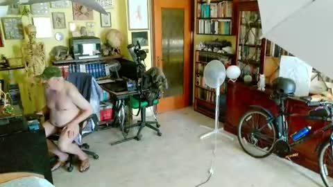 Snapshot of nakednudist72 chatting on July 28, 8:21 am Naked Naturist online show from July 28, 8:21 am