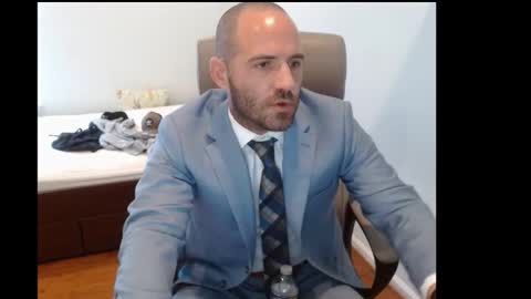 Snapshot of nakedpreacher89 chatting on November 14, 1:32 pm Preacher online show from November 14, 1:32 pm