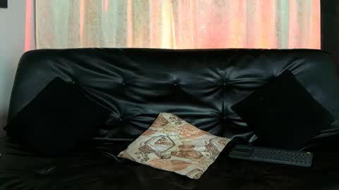 Snapshot of nala_rouss chatting on April 6, 9:27 pm NALA online show from April 6, 9:27 pm