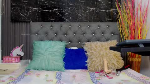 NALAROY online show from January 18, 7:17 am