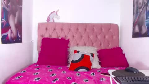 NALAROY online show from October 31, 4:30 pm