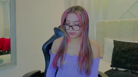 Snapshot of nami_sweet_ chatting on October 12, 2:10 am nami_sweet_ online show from October 12, 2:10 am