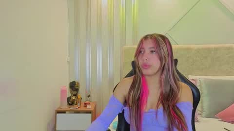 Snapshot of nami_sweet_ chatting on October 24, 12:01 pm nami_sweet_ online show from October 24, 12:01 pm