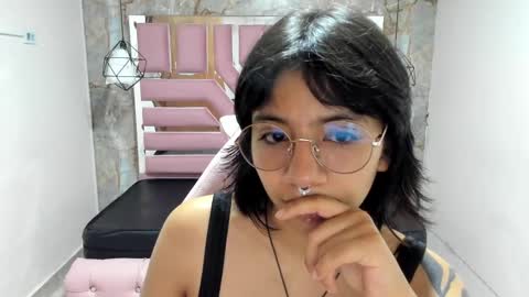 nami_usagi online show from December 7, 10:56 am