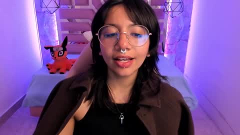 nami_usagi online show from December 10, 4:17 pm