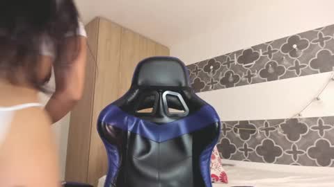 Snapshot of namimayers2 chatting on November 11, 12:10 am namimayers2 online show from November 11, 12:10 am