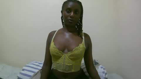 Snapshot of nana2095 chatting on July 2, 4:29 am nana2095 online show from July 2, 4:29 am