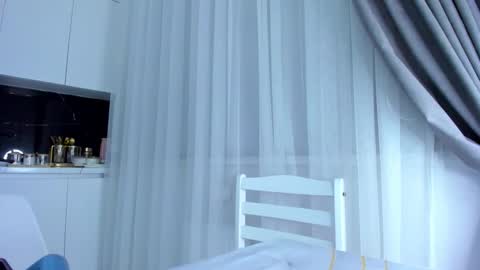 Snapshot of nanaaa_leee chatting on November 16, 1:28 pm bb online show from November 16, 1:28 pm