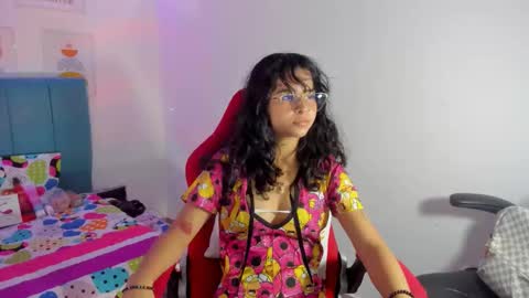 Snapshot of nanami_owo chatting on September 19, 2:24 am nanami_owo online show from September 19, 2:24 am