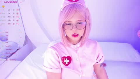 NanaOsaky online show from October 20, 12:05 pm