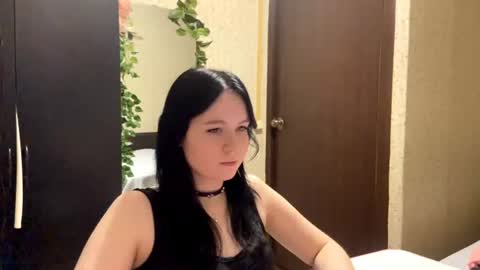 Snapshot of nancigoldy chatting on June 15, 7:27 pm Rina online show from June 15, 7:27 pm