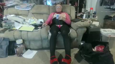 Snapshot of nancyboy_1 chatting on October 16, 2:56 am nancyboy_1 online show from October 16, 2:56 am