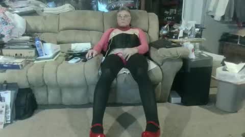 Snapshot of nancyboy_1 chatting on November 28, 5:32 am nancyboy_1 online show from November 28, 5:32 am