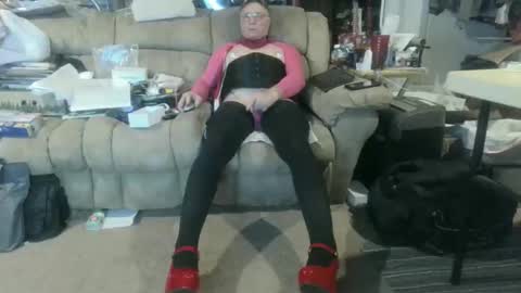 Snapshot of nancyboy_1 chatting on December 16, 9:53 pm nancyboy_1 online show from December 16, 9:53 pm