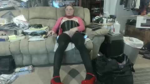 Snapshot of nancyboy_1 chatting on February 19, 3:13 am nancyboy_1 online show from February 19, 3:13 am