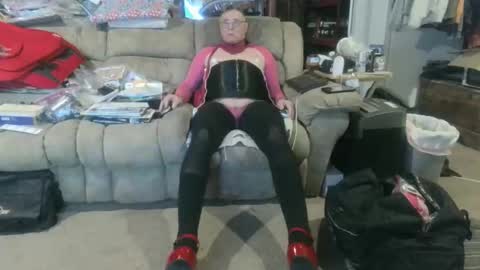 nancyboy_1 online show from April 11, 3:11 am