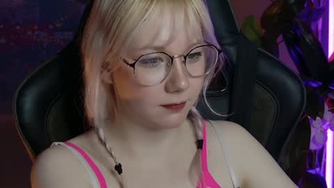 nancymartinez online show from December 13, 4:49 pm