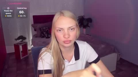 Snapshot of nancysummer chatting on July 3, 10:54 am NancySummer online show from July 3, 10:54 am