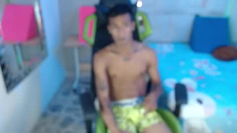 Snapshot of nando_col chatting on September 22, 8:22 pm nando_col online show from September 22, 8:22 pm