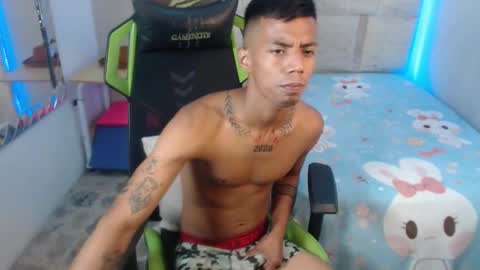 Snapshot of nando_col chatting on October 3, 7:00 pm nando_col online show from October 3, 7:00 pm