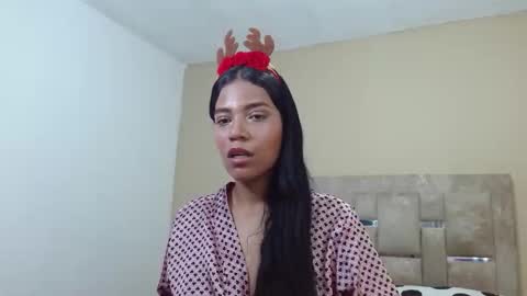 Nandy online show from December 20, 1:29 pm