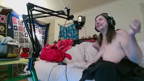 Snapshot of nannabaldur chatting on December 14, 2:01 am Nanna Baldur online show from December 14, 2:01 am