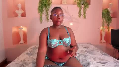 Snapshot of nanymoreno chatting on October 18, 12:28 pm nanymoreno online show from October 18, 12:28 pm