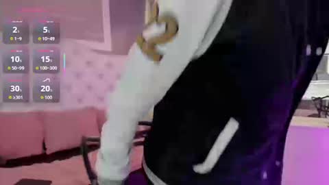 naomi online show from September 9, 1:54 pm