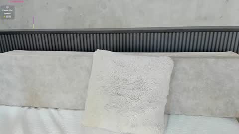 Naomi  online show from January 23, 1:30 am