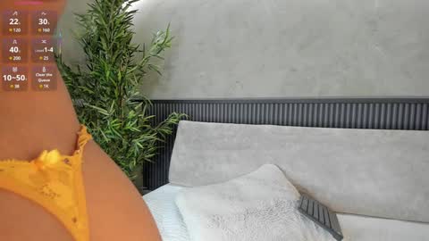 Naomi  online show from February 5, 7:53 pm