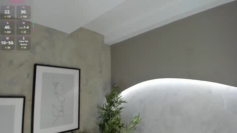 Naomi  online show from February 9, 2:38 am