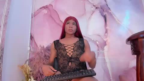 naomi_desire01 online show from June 6, 6:23 pm