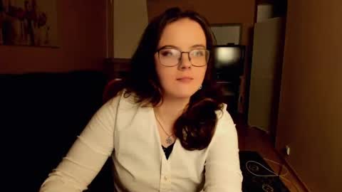 Snapshot of naomi_di chatting on July 24, 7:01 pm naomi_di online show from July 24, 7:01 pm