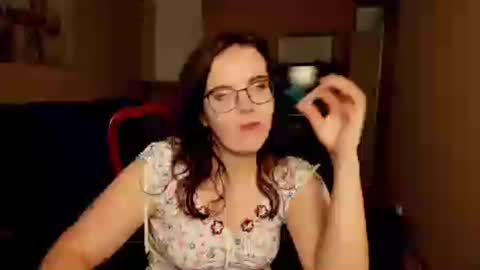 Snapshot of naomi_di chatting on July 27, 10:06 pm naomi_di online show from July 27, 10:06 pm