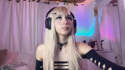  Naomi  online show from August 5, 11:24 am