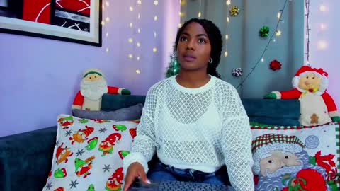 Nahomi Jones online show from December 15, 8:15 pm