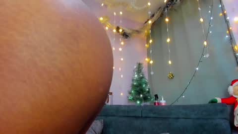 Nahomi Jones online show from December 30, 11:28 pm