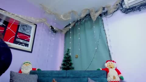 Nahomi Jones online show from January 3, 8:11 pm