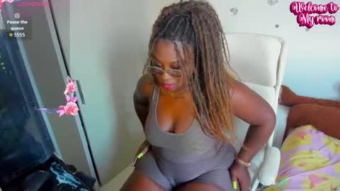 Snapshot of naomi_kiing chatting on February 18, 10:28 pm Nathalia King online show from February 18, 10:28 pm