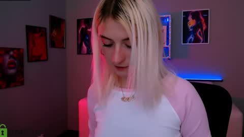 Naomi online show from January 17, 9:18 pm