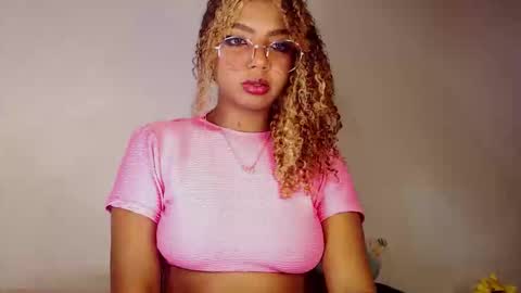 mara Jos online show from September 19, 10:49 am