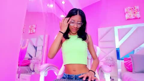 Snapshot of naomi_sara chatting on September 10, 7:47 pm naomi_sara online show from September 10, 7:47 pm