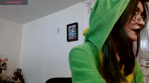 Snapshot of naomi_unu chatting on June 13, 7:12 pm Naomi online show from June 13, 7:12 pm